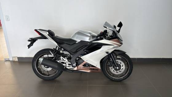 YAMAHA YZF R15 